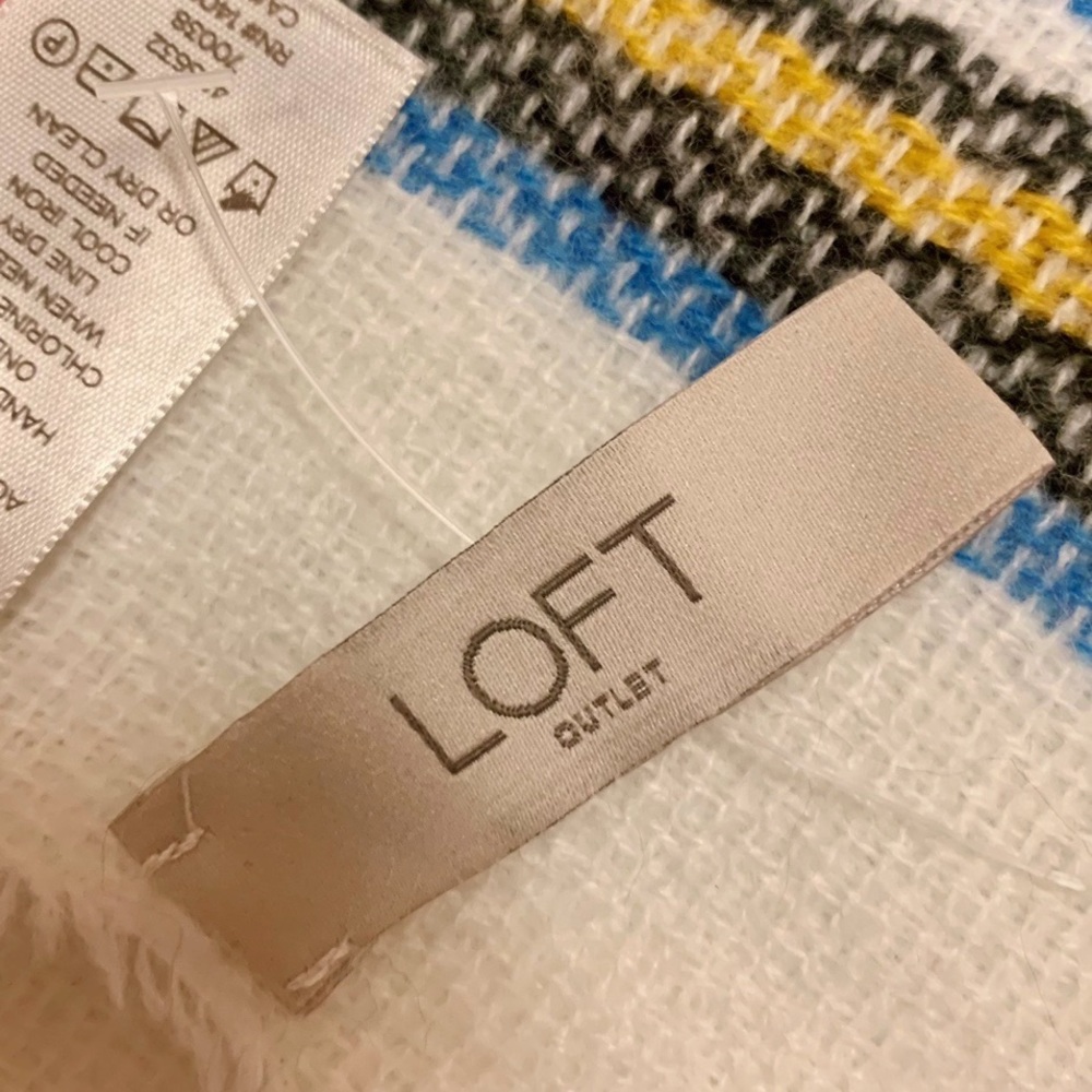 LOFT SCARF - Picture 3 of 3